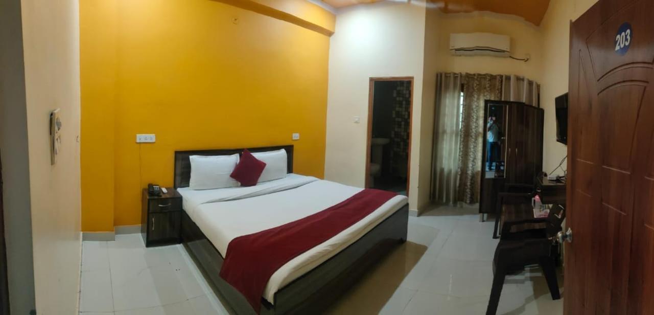 Hotel Suraj Ришикеш Номер фото